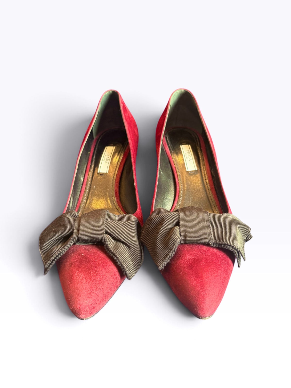 Pre-Loved Prada Pumps mit Schleife