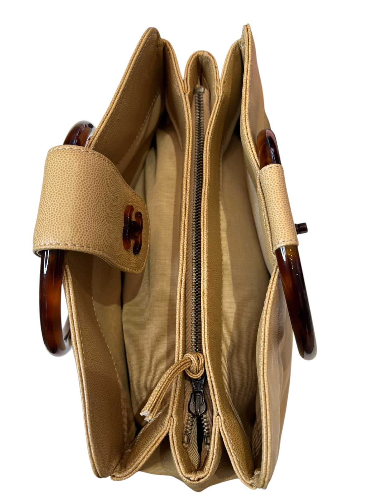 Pre-Loved Vintage Chanel Caviar-Tasche mit Schildpatt-Ringhenkel Camel