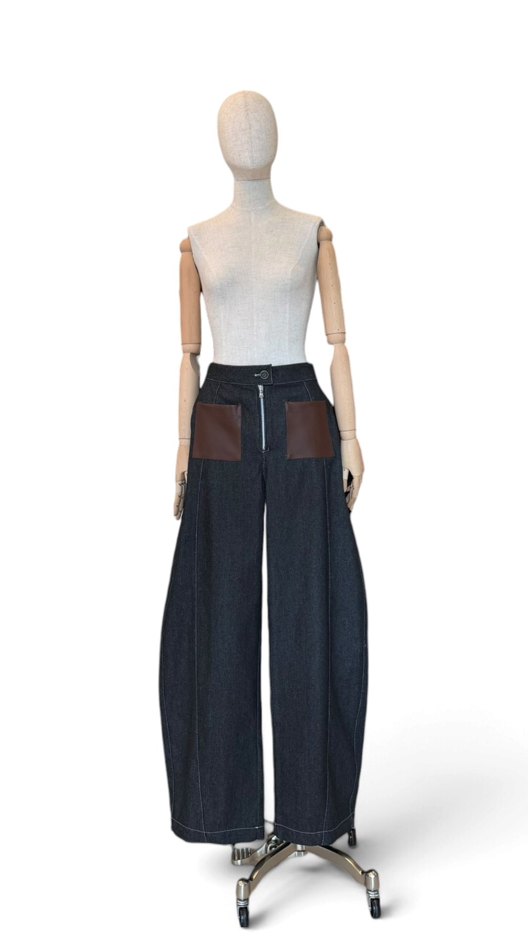 Giovanna Nicolai Barrel Leg Jeans Schwarz N119