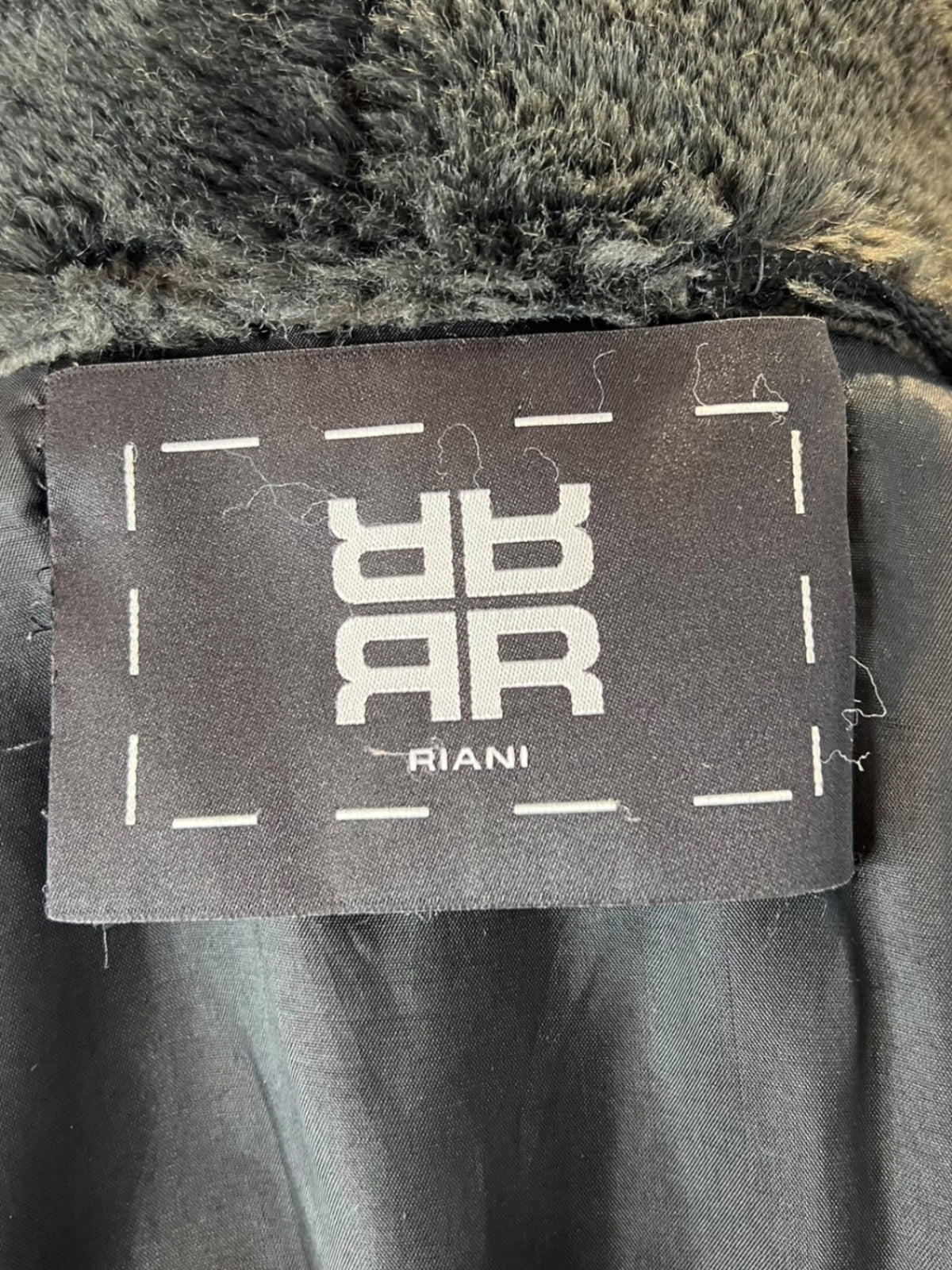 Pre-Loved Riani Mantel aus Kunstfell mit Schalkragen