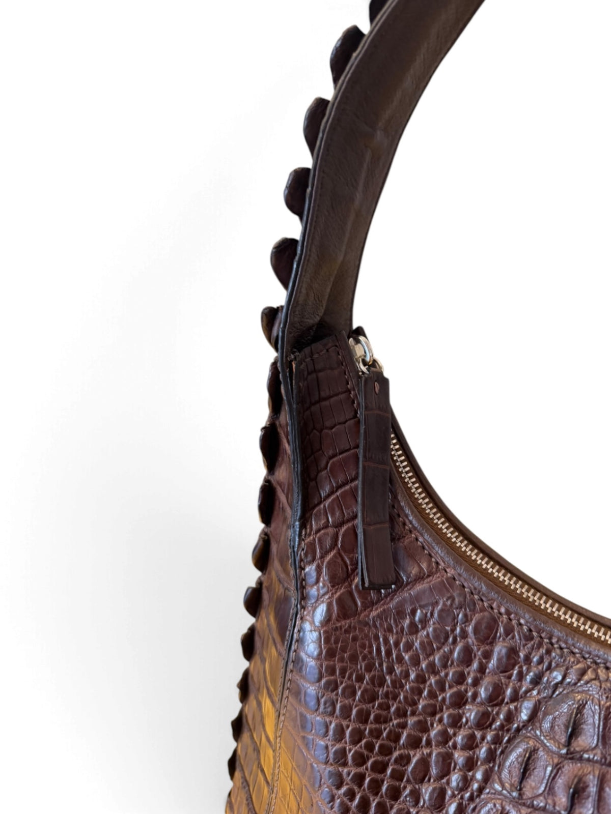 Pre-Loved Via la Moda Schultertasche aus Nilkrokodil mit Hornback-Details