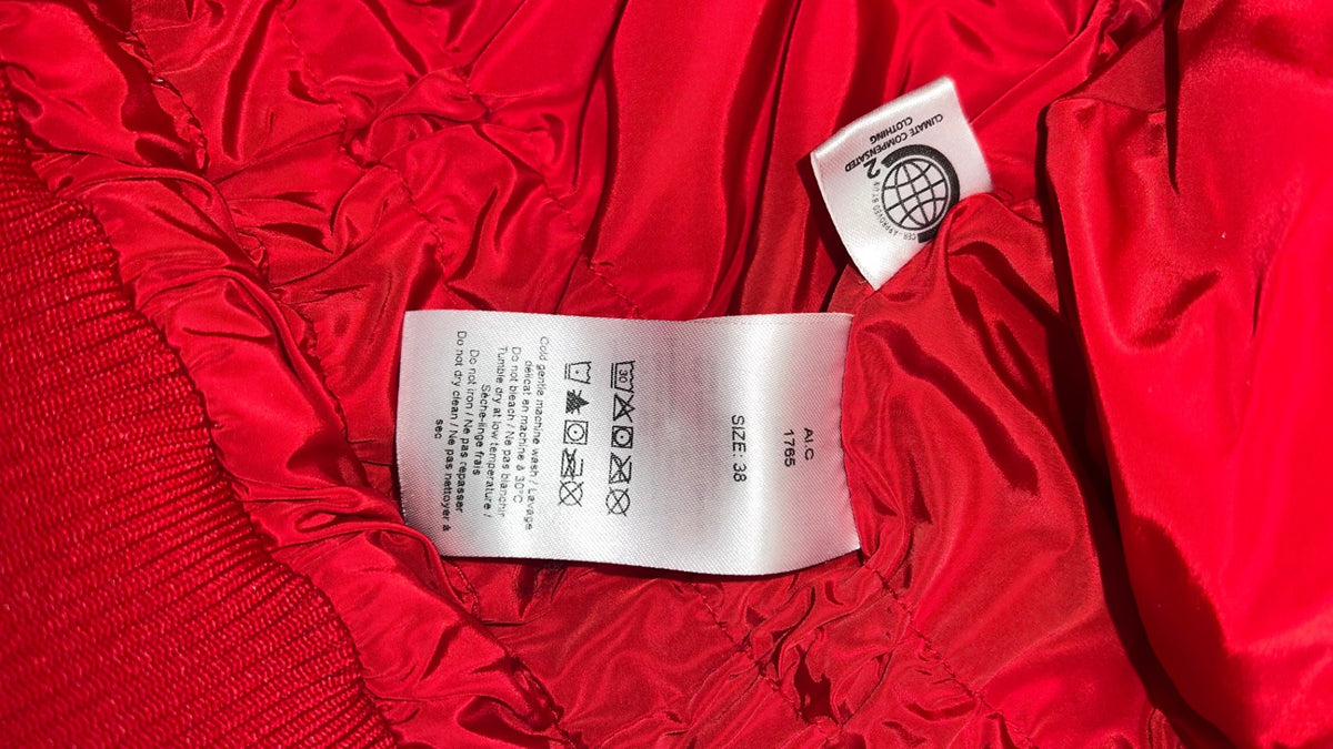 Pre-Loved Ganni Daunenjacke, rot