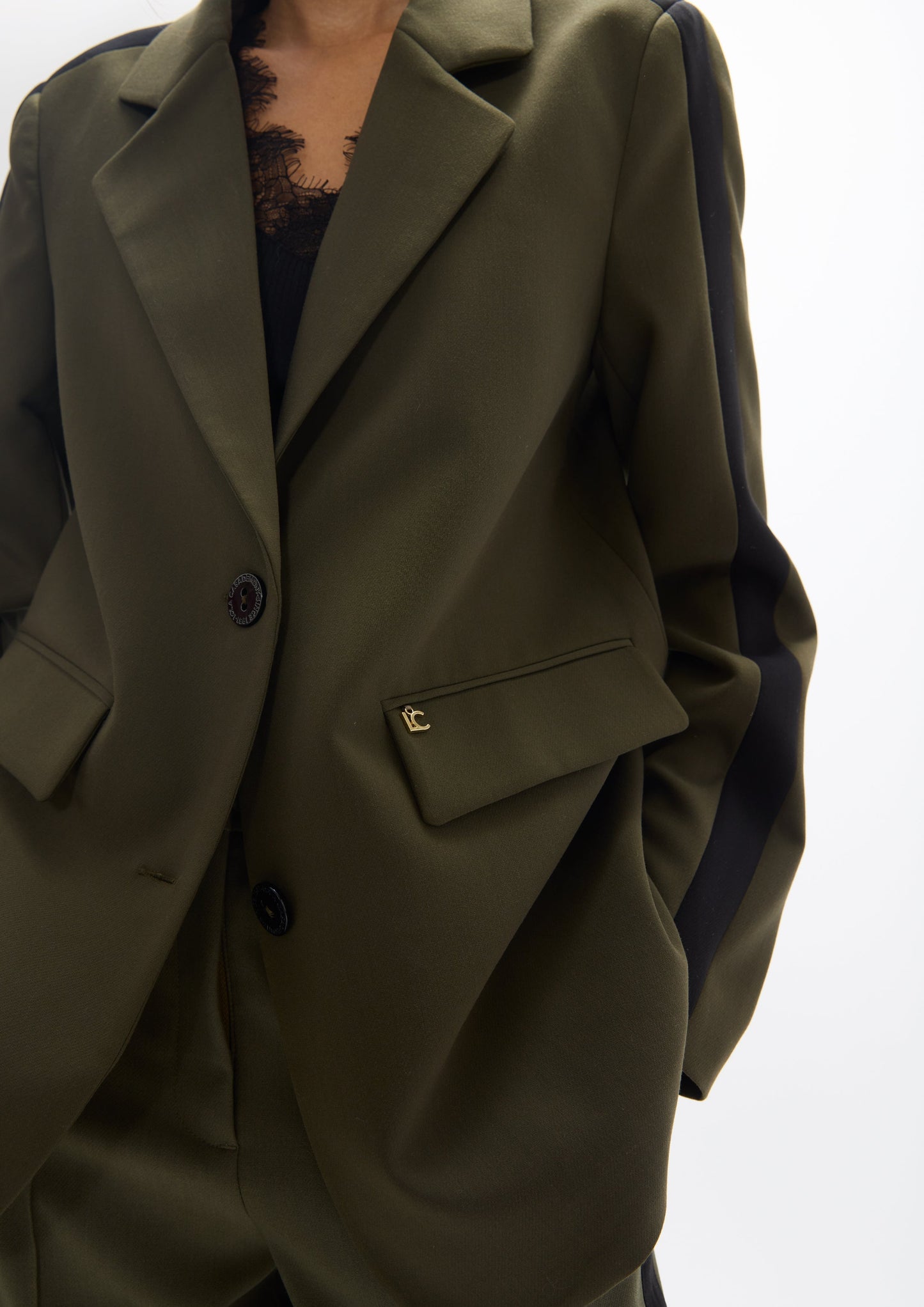 Lola Casademunt Blazer mit Tiermotiv am Rücken Grün-Schwarz